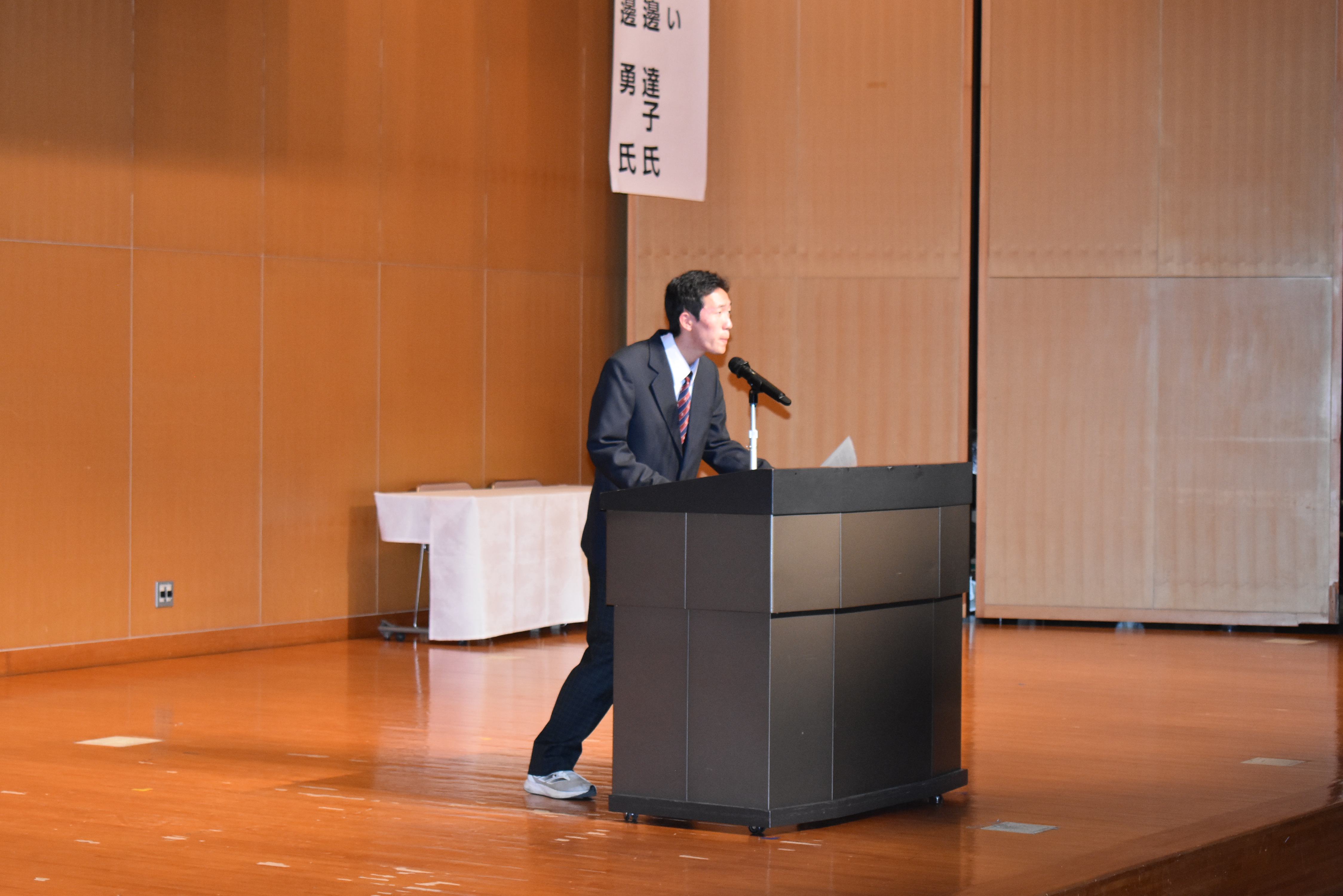 閉会式、感想文コンクール作品発表の様子２