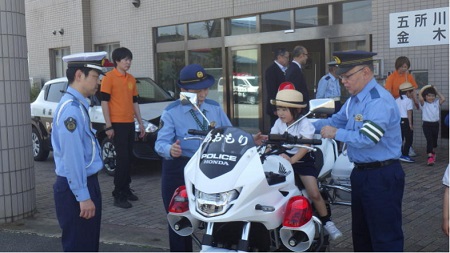 金木地区婦人会・交通安全母の会からの激励