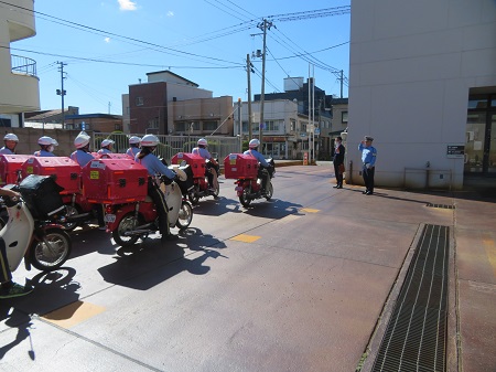 五所川原郵便局における秋の全国交通安全運動出動式参加
